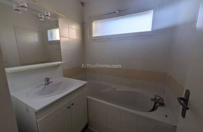 A LOUER APPARTEMENT T2 PLEDRAN — photo 4