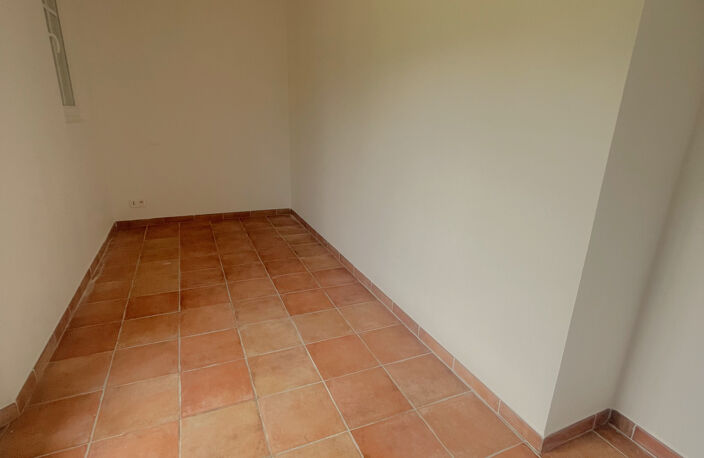 Mignonne Maison de plain pied 2 chambres - GIRONDE (33) - NO — photo 5