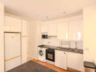 SAINT JEAN DE LUZ - PROXIMITE DIRECT PLAGE et PLACE LOUIS XIV - BEL APPARTEMENT -T3 — photo 4