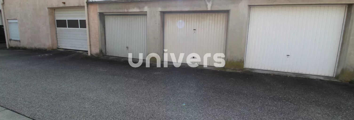 Garage  16 m² à vendre à Guilherand-Granges (07500)