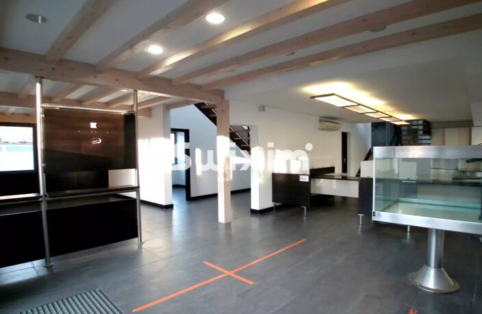 Local professionnel — photo 3