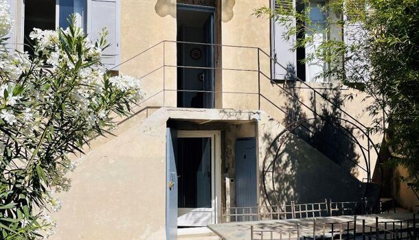 Villa / Maison 4 pièces  à louer Marseille 6eme 13006