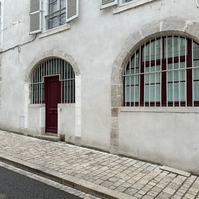 Commerce  219000 €