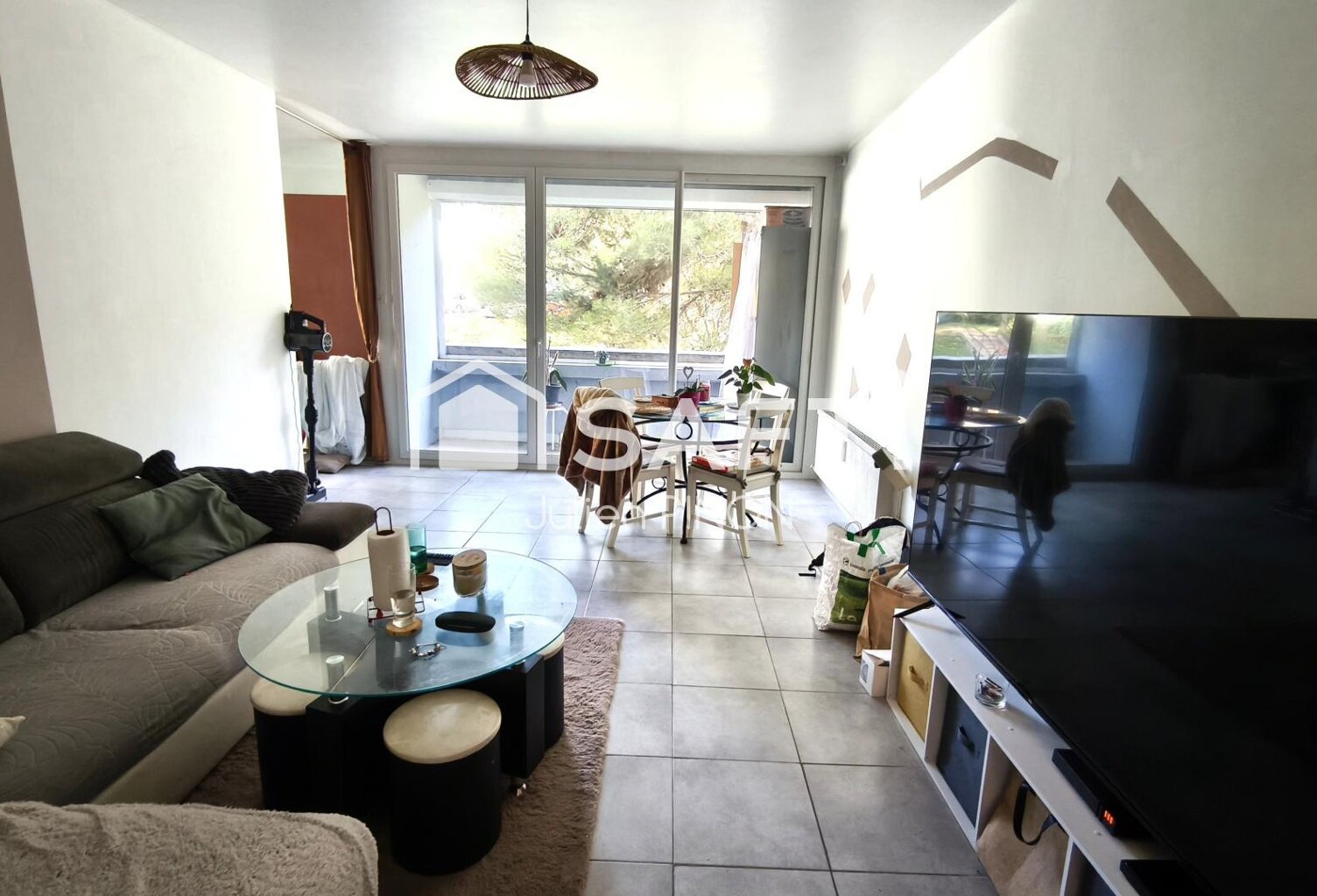 GRAND APPARTEMENT F5 AU PREMIER ETAGE A APT — photo 1