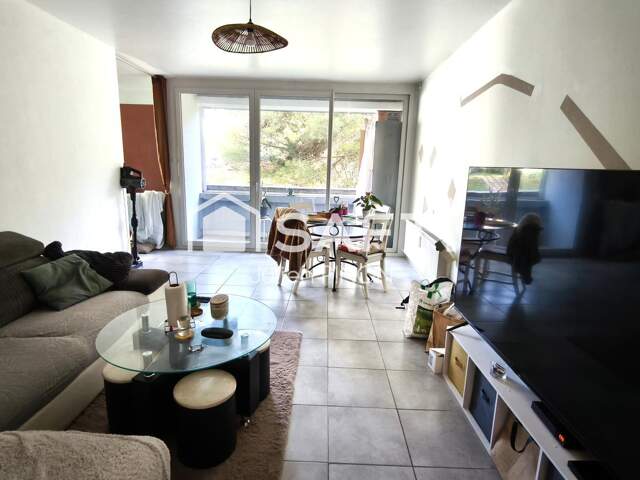 GRAND APPARTEMENT F5 AU PREMIER ETAGE A APT — photo du bien