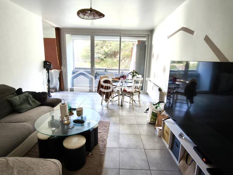 GRAND APPARTEMENT F5 AU PREMIER ETAGE A APT — photo 1