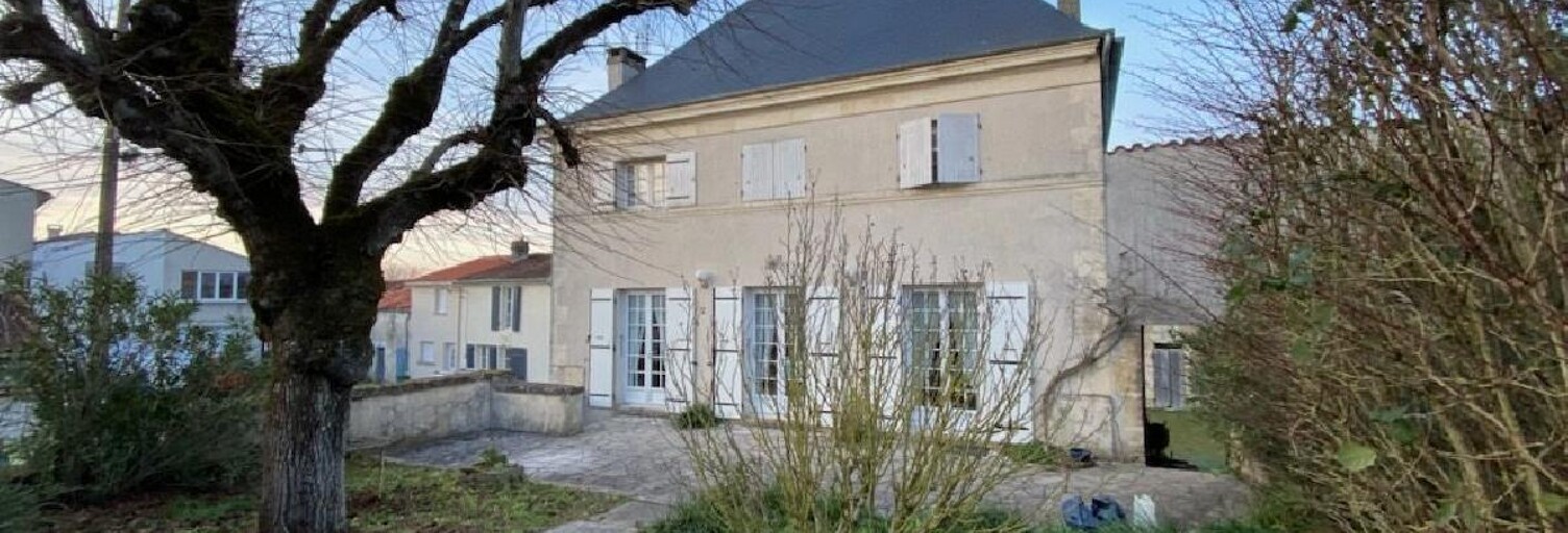 Maison 5 Pièces 111 m² à vendre à Saint-Jean-d'Angély (17400)