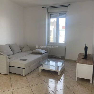 Appartement 3 pièces 1145 €