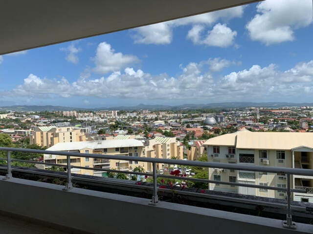 FORT DE FRANCE / Beau et spacieux T3 vue belle dégagée — photo du bien