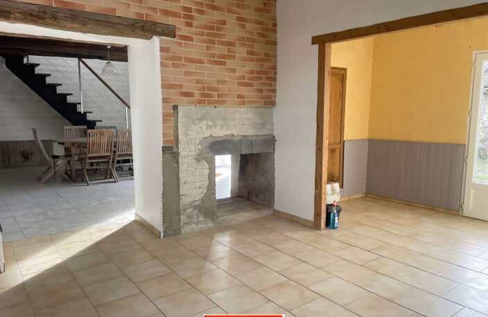 Vente maison 5 pièces 100 m² Saint-Maurice-le-Girard (85390) — photo 5