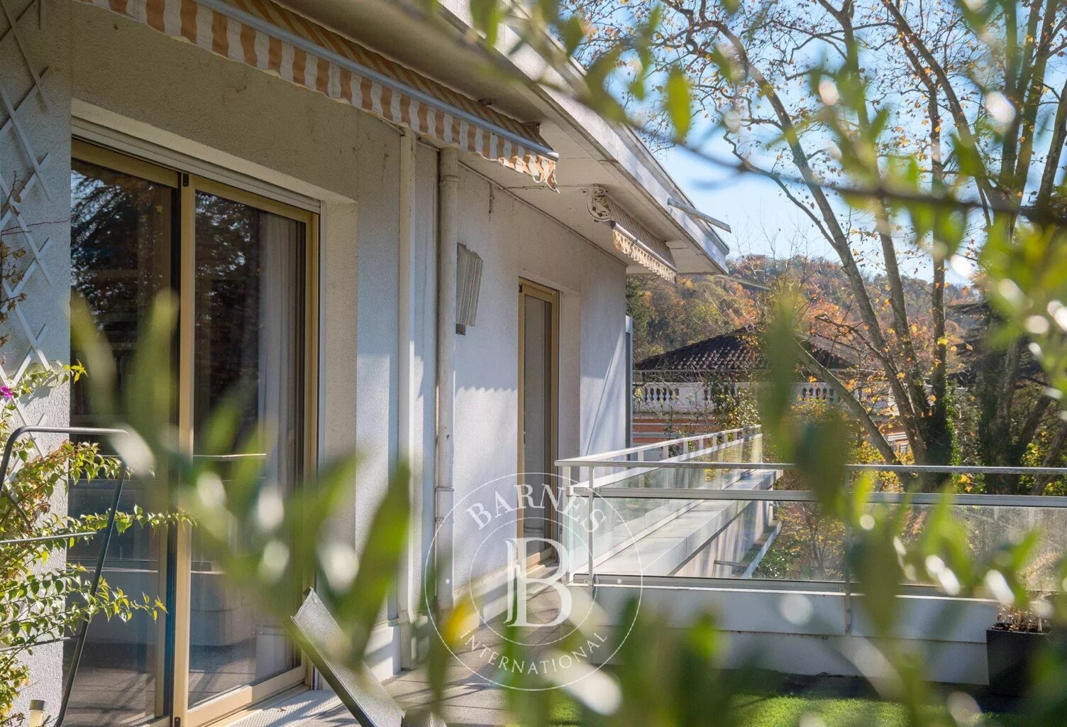 Caluire-et- Cuire - Quais de Saône - Toit terrasse de 274 m² - Terrasse d'environ 300 m² -  10 Stationnements - 4 Chambres — photo 1