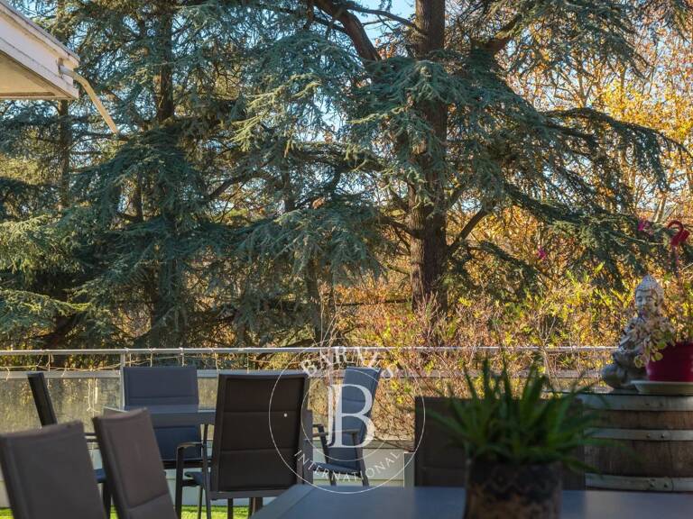 Caluire-et- Cuire - Quais de Saône - Toit terrasse de 274 m² - Terrasse d'environ 300 m² -  10 Stationnements - 4 Chambres — photo 1