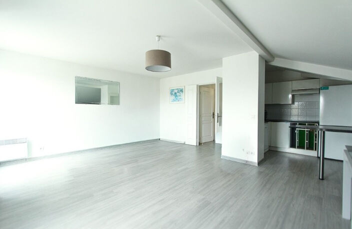ANGLET -PROCHE CINQ CANTONS APPARTEMENT T4 - DERNIER ETAGE DEUX TERRASSES - PARKING - CAVE — photo 5