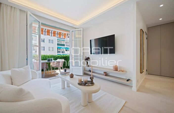 NICE - QUARTIER PORT - 2 PIECES - 36m2 — photo 3