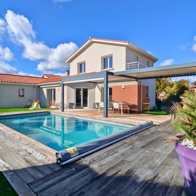 Maison 6 pièces 780000 €