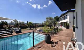 Maison 5 Pièces 228 m² à vendre à Ucel (07200)