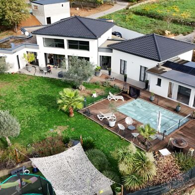 Maison 5 pièces 776000 €