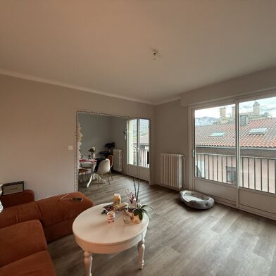 Appartement 3 pièces 621 €