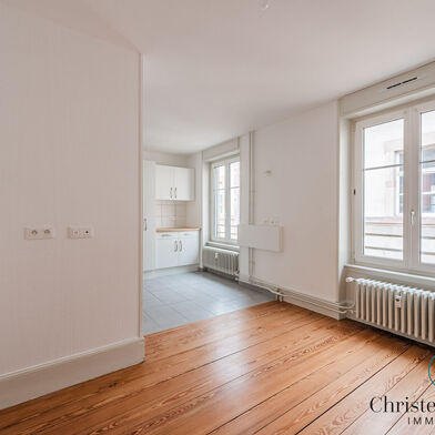 Appartement 3 pièces 1157 €