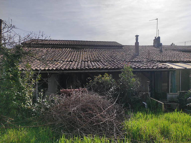 Maison à vendre à Saint Ciers de Canesse - Référence 2059 — photo 1