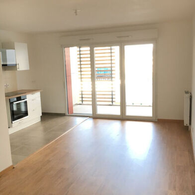 Appartement 3 pièces 760 €