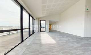 Bureau  229 m² à louer à Vénissieux (69200)