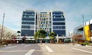Bureau  229 m² à louer à Vénissieux (69200)