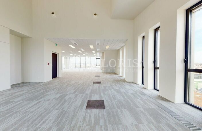 BUREAUX à LOUER — photo 3