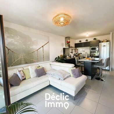 Appartement 4 pièces 260000 €