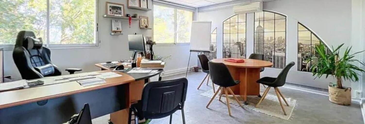 Divers  180 m² à vendre à Venelles (13770)