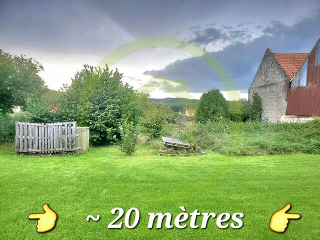 Terrain constructible — photo du bien