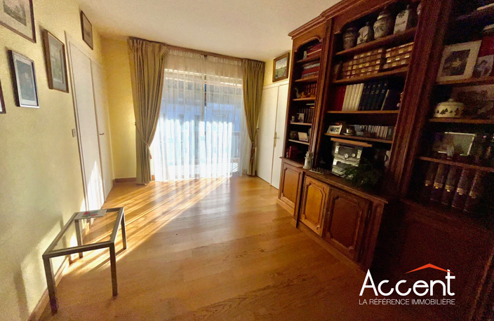 À vendre   Superbe appartement 7 pièces de 160 m2   Haut de l’Avenue Victor Hugo — photo 3