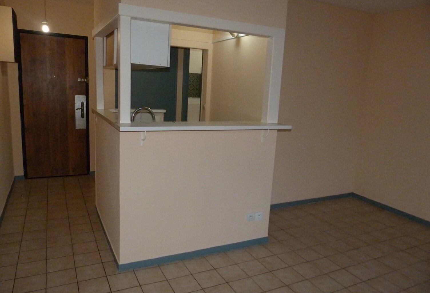 Vierzon centre A 500 M de la gare SNCF  – Studio T.1 – 27 m² — photo 1