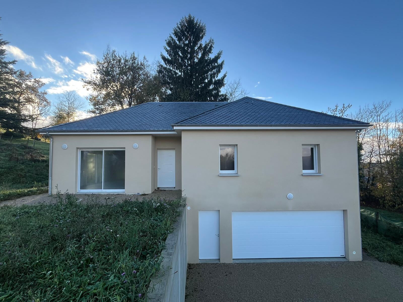 Villa / Maison  T4 à vendre Rieupeyroux 12240