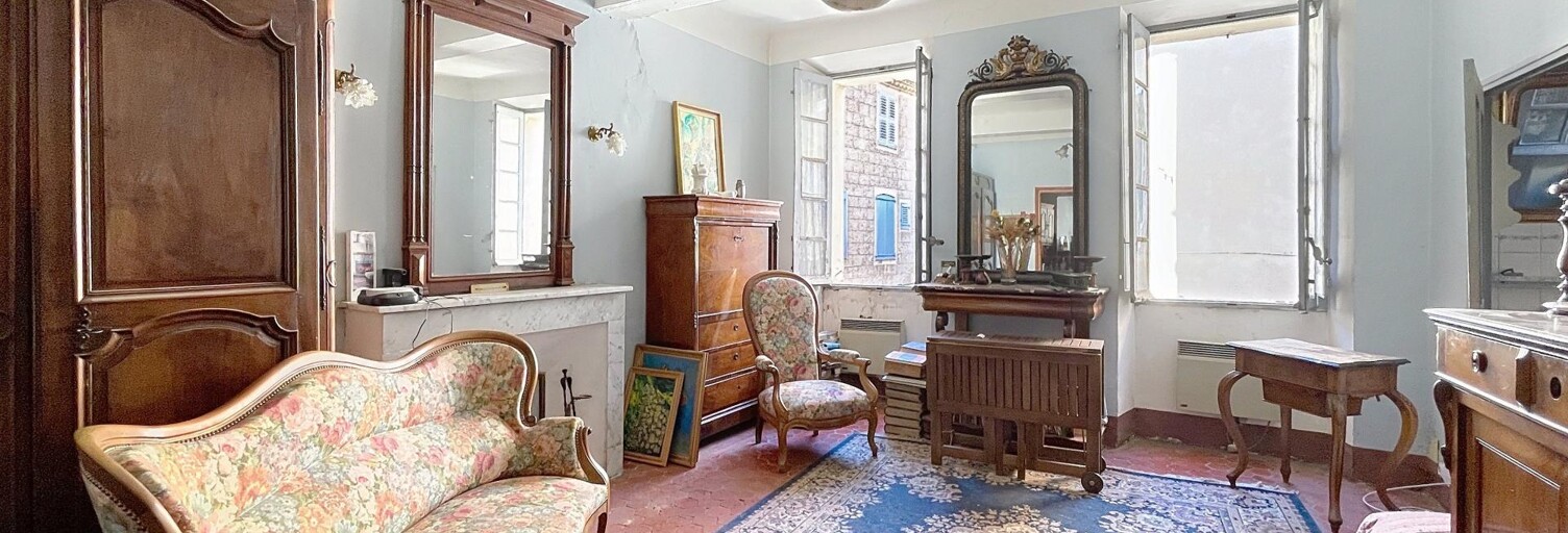 Maison 8 Pièces 105 m² à vendre à Tourrettes (83440)