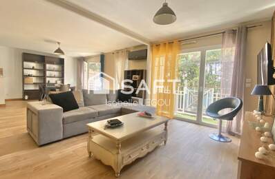 Beau duplex T3 au dernier étage dans une résidence sécurisée avec ses commerces au pied de l'immeuble — photo du bien