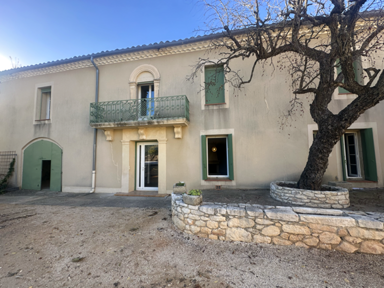 LOCATION MAISON DE 146M2 AVEC 3 CHAMBRES ET TERRASSE — photo 1