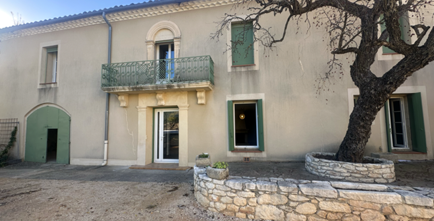 LOCATION MAISON DE 146M2 AVEC 3 CHAMBRES ET TERRASSE — photo 1