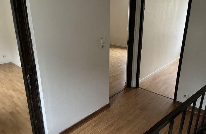Vente maison 4 pièces 87 m² Saint-Priest-la-Marche (18370) — photo 3