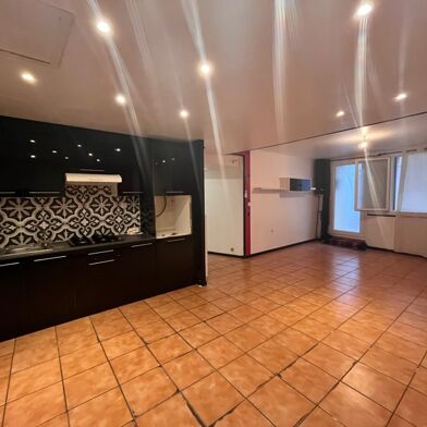Appartement 3 pièces 109600 €