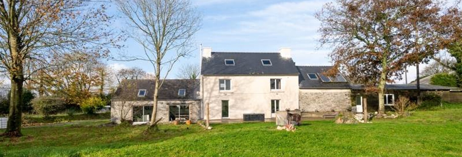Maison 8 Pièces 185 m² à vendre à Ploudiry (29800)