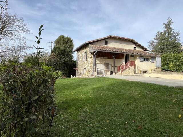 Maison de bourg de 5 pièces principales — photo du bien