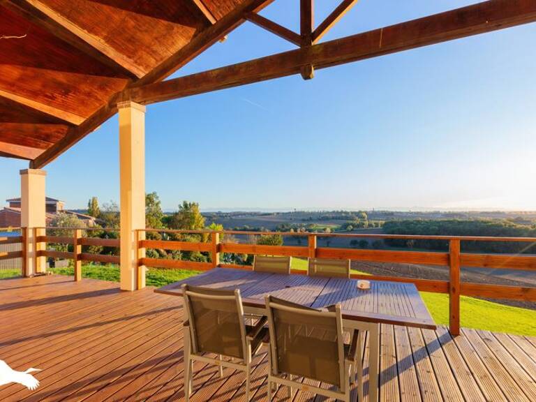 Villa de 6 pièces principales — photo 1