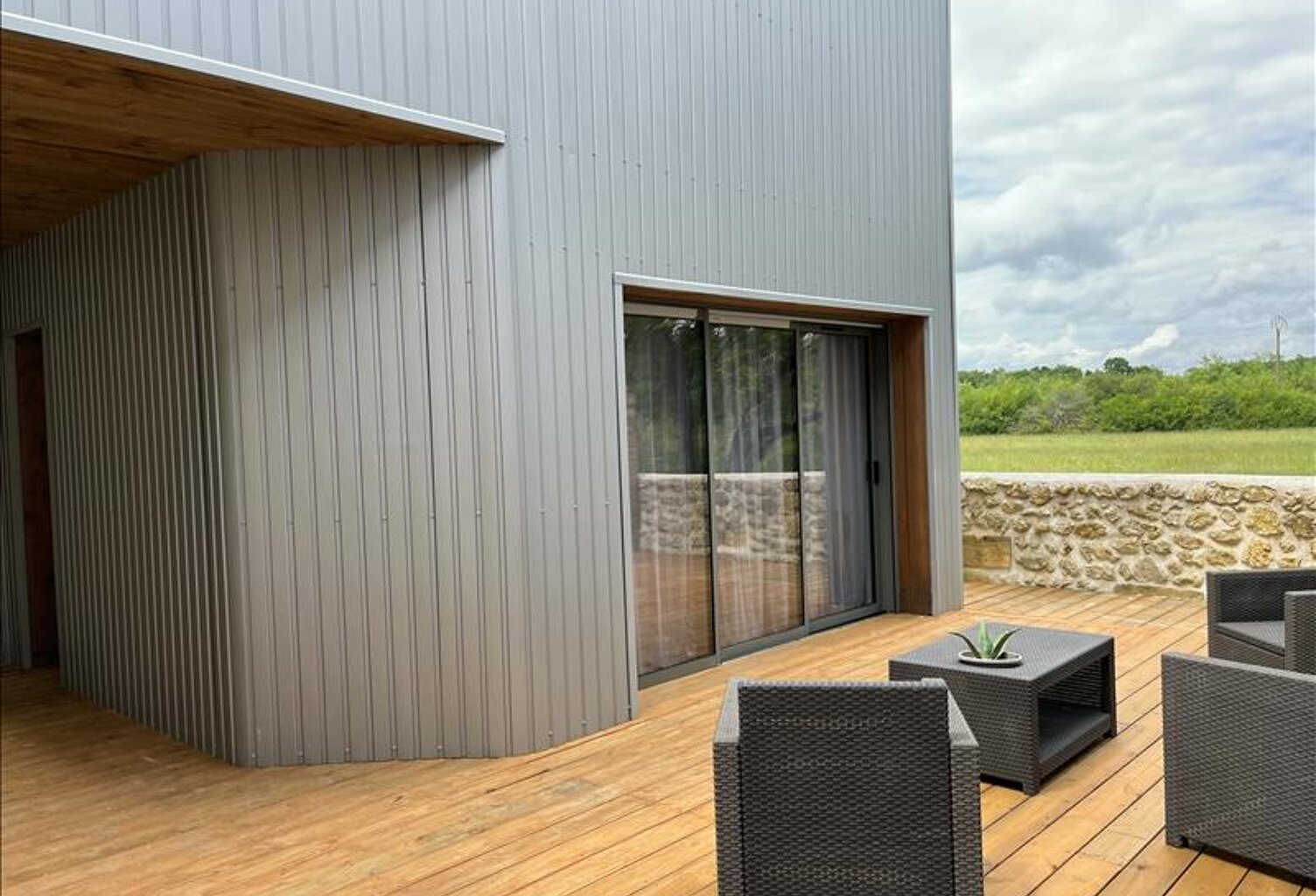 Contemporaine de 6 pièces principales — photo 1
