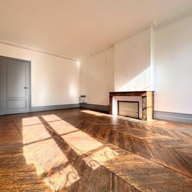 Appartement 5 pièces 554910 €