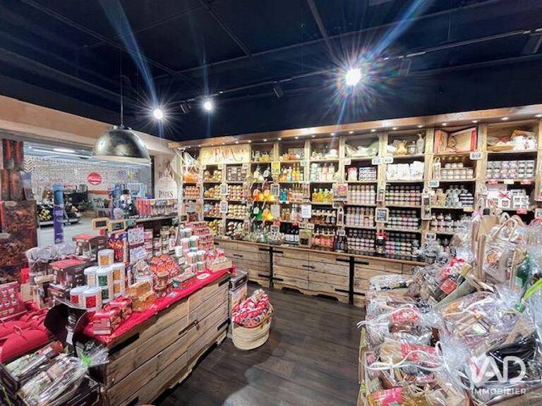 Vente Boutique/Local commercial 66 m&sup2; — photo 1