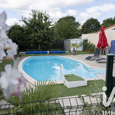 Appartement 4 pièces 300000 €