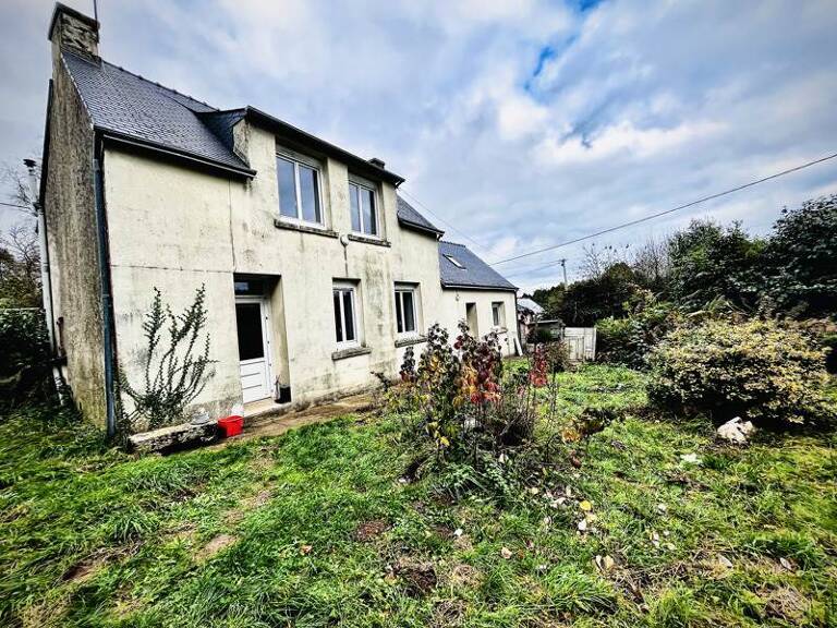 Maison en pierre de 4 pièces principales — photo 1
