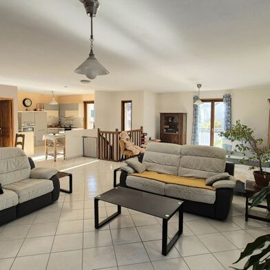 Maison 7 pièces 249000 €