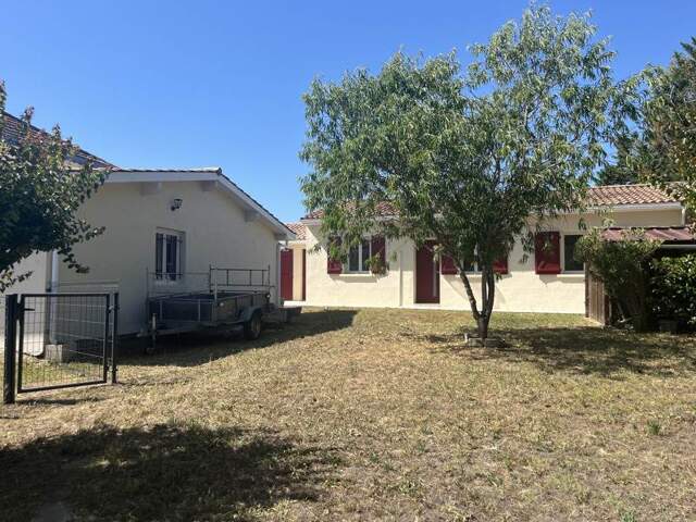 Maison en pierre de 4 pièces principales — photo du bien